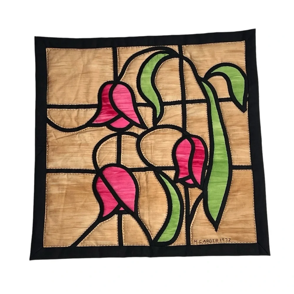 Vintage 1977 Stained Glass Look floral Quilted wall Hanging Machine/Hand Stitch - Picture 1 of 6